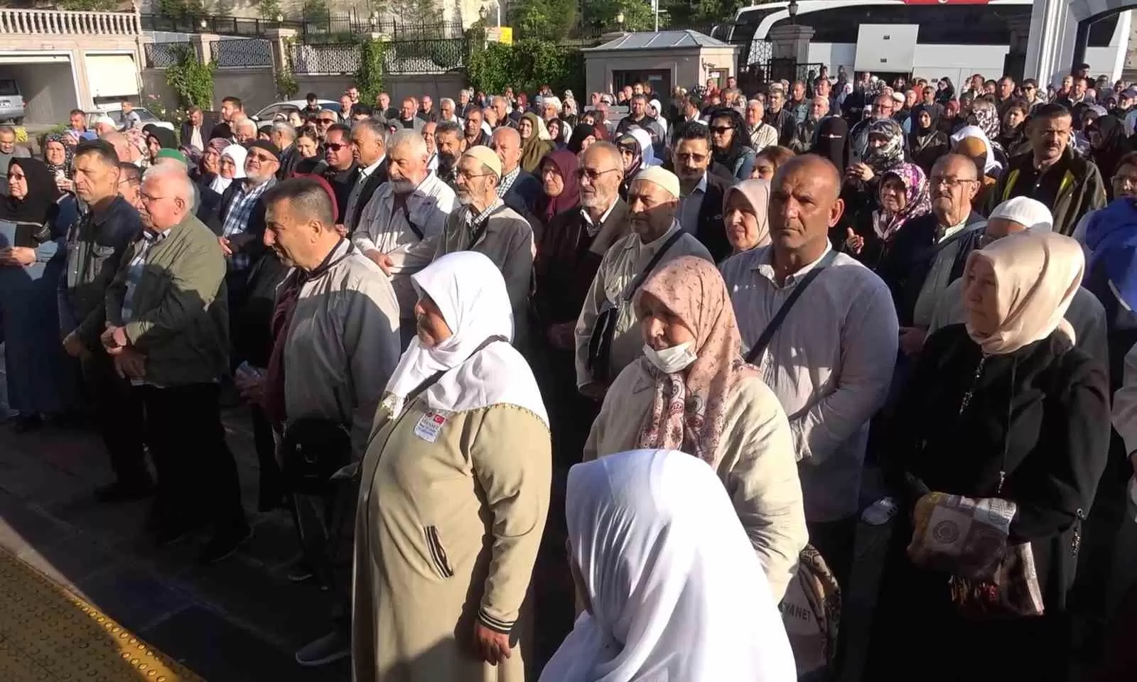 Kutsal yolculuk başladı: Kırıkkale’den ilk hac kafilesi yola çıktı - Kırıkkale Haber, Son Dakika Kırıkkale Haberleri Kutsal yolculuk başladı: Kırıkkale’den ilk hac kafilesi yola çıktı - Kırıkkale Haber, Son Dakika Kırıkkale Haberleri