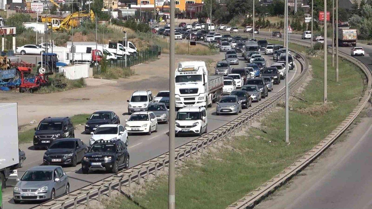 Kırıkkale'de Trafiğe Kayıtlı Araç Sayısı Arttı   - Kırıkkale Haber, Son Dakika Kırıkkale Haberleri