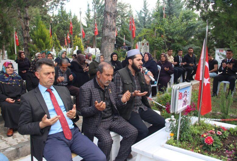 Şehit Mehmet Türken, Kabri Başında Dualarla Anıldı - Kırıkkale Haber, Son Dakika Kırıkkale Haberleri