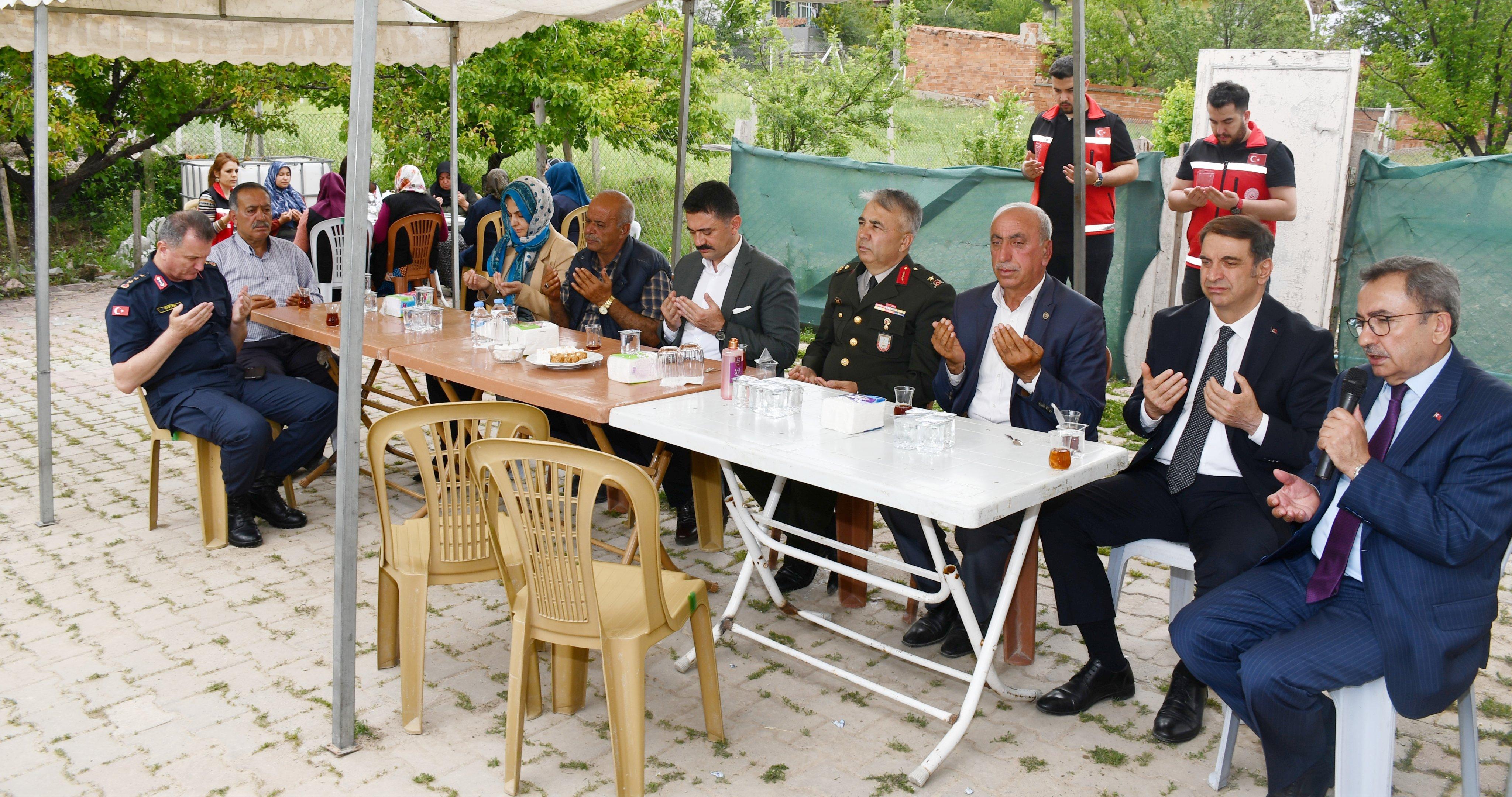 Vali Tekbıyıkoğlu’ndan taziye ziyareti - Kırıkkale Haber, Son Dakika Kırıkkale Haberleri