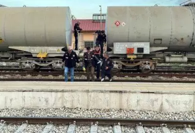 Vagonların Üzerine Çıkan Çocuk Yüksek Gerilim Hattına Kapıldı - Kırıkkale Haber, Son Dakika Kırıkkale Haberleri Vagonların Üzerine Çıkan Çocuk Yüksek Gerilim Hattına Kapıldı - Kırıkkale Haber, Son Dakika Kırıkkale Haberleri