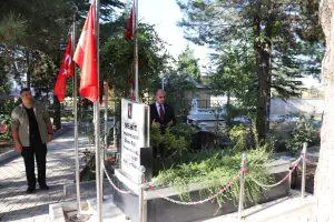 Emniyet M&uuml;d&uuml;r&uuml; Başbuğ, Şehitliği Ziyaret Etti - Kırıkkale Haber, Son Dakika Kırıkkale Haberleri