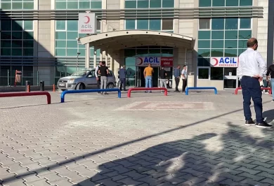 Karnına Kurşun İsabet Eden Gelinin Babası Yaralandı