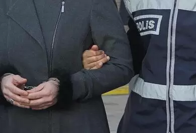 sokakta-uyusturucu-satan-iki-kisi-yakalandi