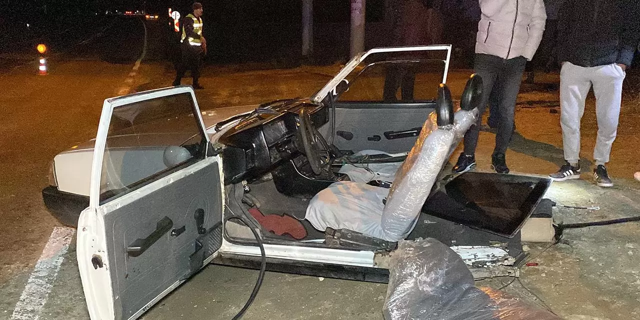 Arazi aracıyla çarpışan otomobil 2’ye bölündü - Kırıkkale Haber, Son Dakika Kırıkkale Haberleri arazi-araciyla-carpisan-otomobil-2’ye-bolundu