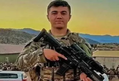 komutani-sehit-semih’i-anlatti;-megerse-sehadete-guluyormus