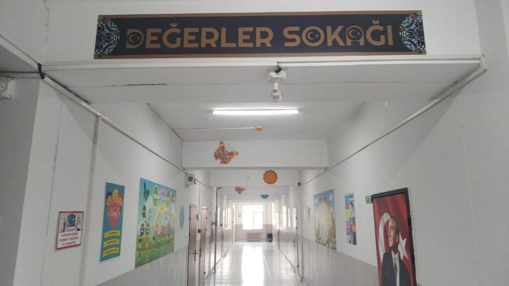 Yavuz Selim ilkokulu’nda geçmişin izleri sergileniyor – Kırıkkale Haber, Son Dakika Kırıkkale Haberleri Yavuz Selim ilkokulu'nda geçmişin izleri sergileniyor - Kırıkkale Haber, Son Dakika Kırıkkale Haberleri