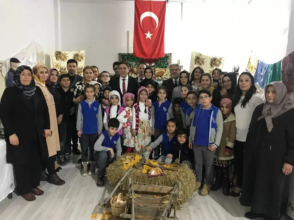 Yavuz Selim ilkokulu’nda geçmişin izleri sergileniyor – Kırıkkale Haber, Son Dakika Kırıkkale Haberleri Yavuz Selim ilkokulu'nda geçmişin izleri sergileniyor - Kırıkkale Haber, Son Dakika Kırıkkale Haberleri