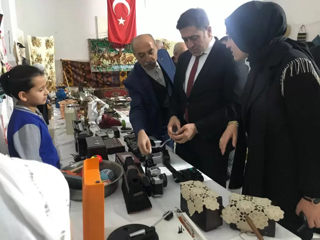 Yavuz Selim ilkokulu’nda geçmişin izleri sergileniyor – Kırıkkale Haber, Son Dakika Kırıkkale Haberleri Yavuz Selim ilkokulu'nda geçmişin izleri sergileniyor - Kırıkkale Haber, Son Dakika Kırıkkale Haberleri