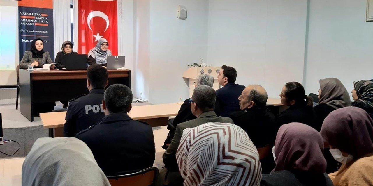 Karakeçili'de kadınlara şiddete karşı çözüm yolları anlatıldı - Kırıkkale Haber, Son Dakika Kırıkkale Haberleri Karakeçili'de kadınlara şiddete karşı çözüm yolları anlatıldı - Kırıkkale Haber, Son Dakika Kırıkkale Haberleri