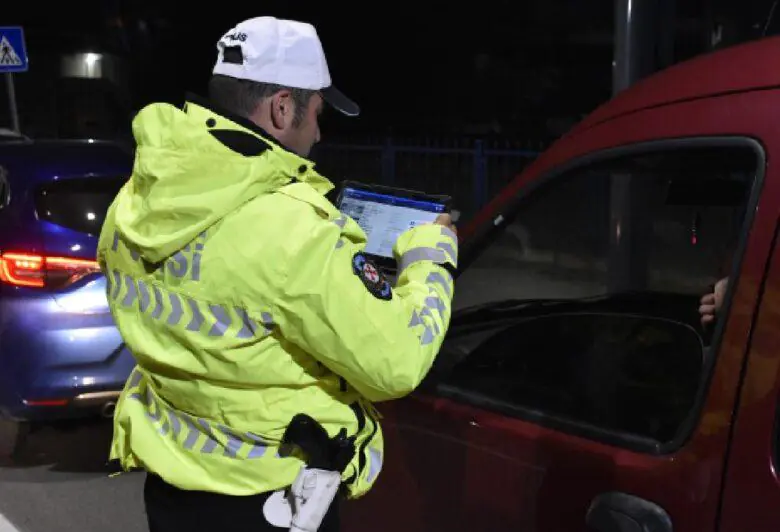 Kırıkkale'de 77 araç trafikten men edildi - Kırıkkale Haber, Son Dakika Kırıkkale Haberleri Kırıkkale'de 77 araç trafikten men edildi - Kırıkkale Haber, Son Dakika Kırıkkale Haberleri