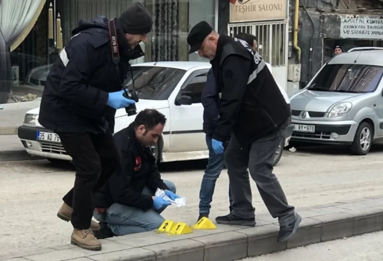 Sokak ortasında silahlı gasp ettiler - Kırıkkale Haber, Son Dakika Kırıkkale Haberleri