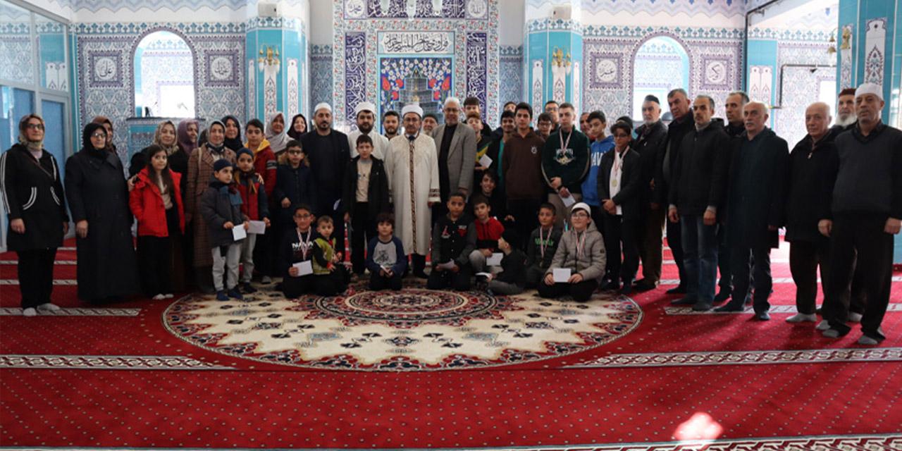 Namaz kılan çocuklar ödüllendirildi - Kırıkkale Haber, Son Dakika Kırıkkale Haberleri Namaz kılan çocuklar ödüllendirildi - Kırıkkale Haber, Son Dakika Kırıkkale Haberleri