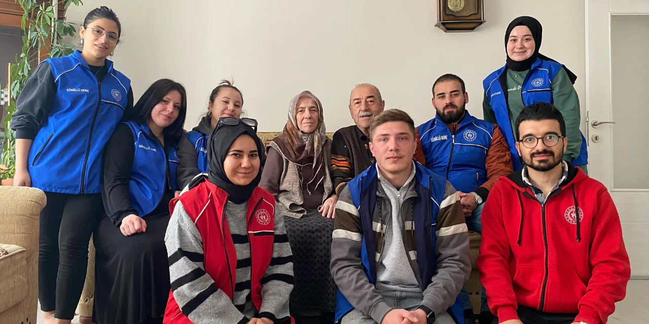 Gençlik Merkezi gönüllülerinden örnek davranış - Kırıkkale Haber, Son Dakika Kırıkkale Haberleri Gençlik Merkezi gönüllülerinden örnek davranış - Kırıkkale Haber, Son Dakika Kırıkkale Haberleri