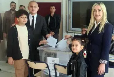 Ahmet Önal ailesi ile birlikte oy kullandı - Kırıkkale Haber, Son Dakika Kırıkkale Haberleri Ahmet Önal ailesi ile birlikte oy kullandı - Kırıkkale Haber, Son Dakika Kırıkkale Haberleri