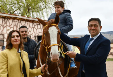 Özel çocuklara atlarla terapi uygulanıyor - Kırıkkale Haber, Son Dakika Kırıkkale Haberleri