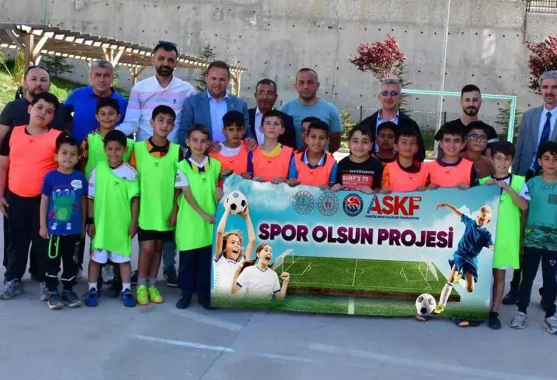 Kırıkkale’de okullarda futbolcular yetişiyor - Kırıkkale Haber, Son Dakika Kırıkkale Haberleri Kırıkkale’de okullarda futbolcular yetişiyor - Kırıkkale Haber, Son Dakika Kırıkkale Haberleri
