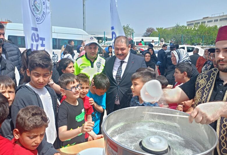 Balışeyhte Başkan Hilmi Şen Çocuklara Pamuk Şeker Dağıttı - Kırıkkale Haber, Son Dakika Kırıkkale Haberleri