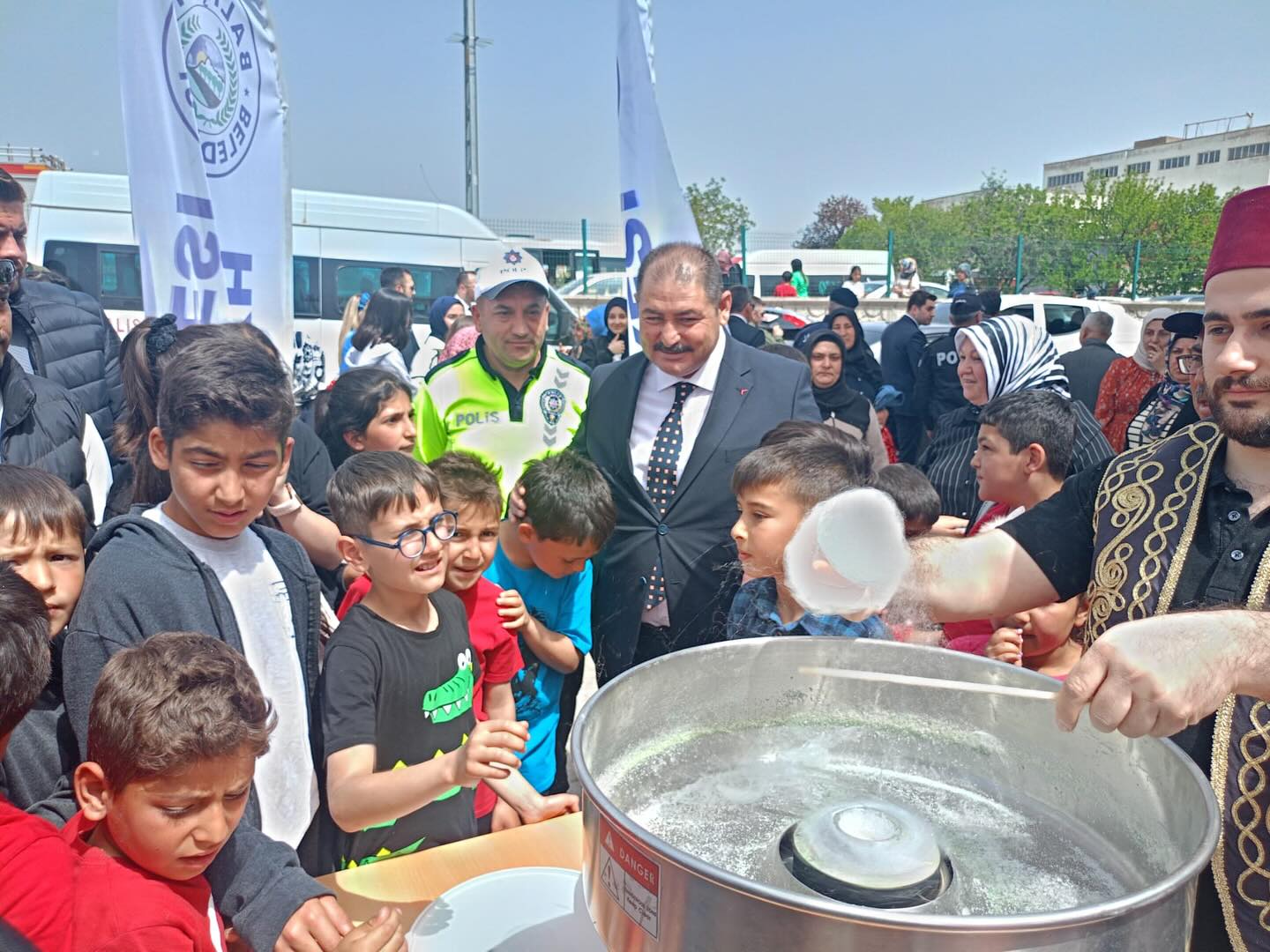 Balışeyhte Başkan Hilmi Şen Çocuklara Pamuk Şeker Dağıttı - Kırıkkale Haber, Son Dakika Kırıkkale Haberleri