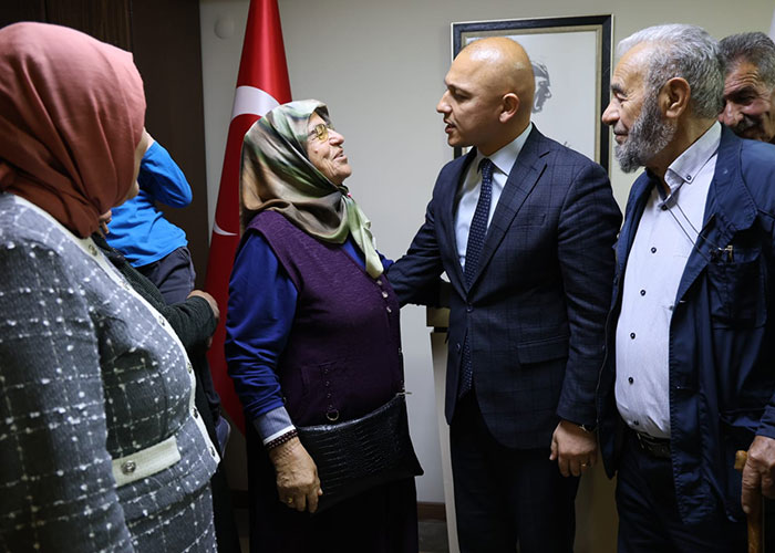 Şehit aileleri, Başkan Ahmet Önal'ı makamında ziyaret etti - Kırıkkale Haber, Son Dakika Kırıkkale Haberleri