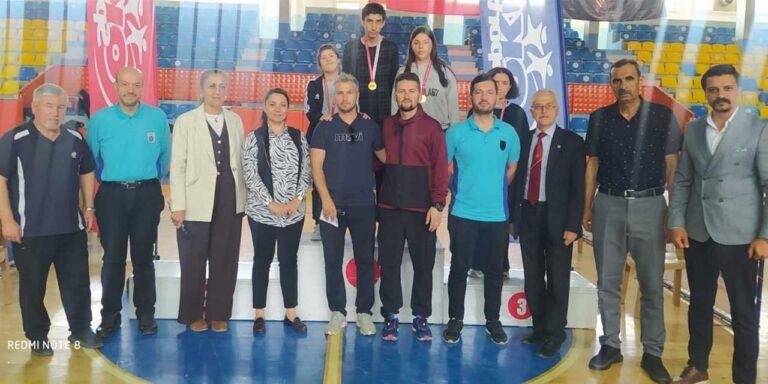 Özel sporcular raketleriyle yarıştı - Kırıkkale Haber, Son Dakika Kırıkkale Haberleri