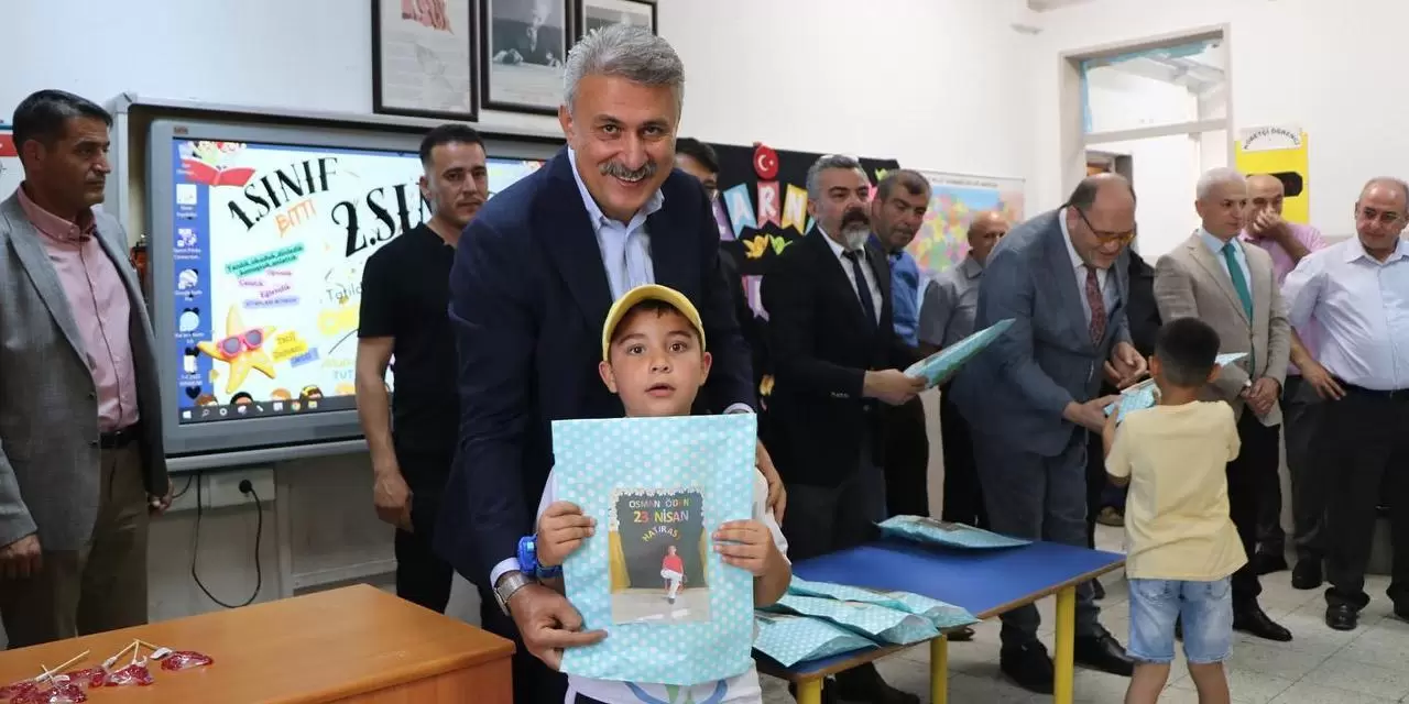 Yahşihan Belediye Başkanı Sungur, Karne Törenine Kıldı - Kırıkkale Haber, Son Dakika Kırıkkale Haberleri Yahşihan Belediye Başkanı Sungur, Karne Törenine Kıldı - Kırıkkale Haber, Son Dakika Kırıkkale Haberleri