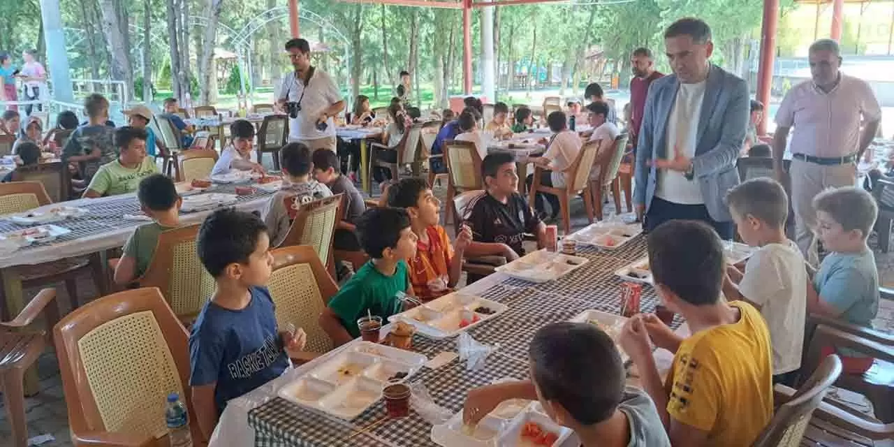 Delice'de Öğrencilerin Hediyesi Başkan'dan - Kırıkkale Haber, Son Dakika Kırıkkale Haberleri Delice'de Öğrencilerin Hediyesi Başkan'dan - Kırıkkale Haber, Son Dakika Kırıkkale Haberleri