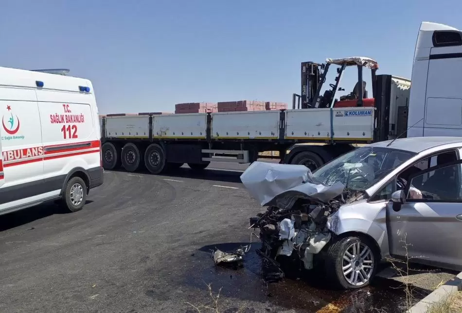 Trafik Kazası 3 Yaralı - Kırıkkale Haber, Son Dakika Kırıkkale Haberleri Trafik Kazası 3 Yaralı - Kırıkkale Haber, Son Dakika Kırıkkale Haberleri