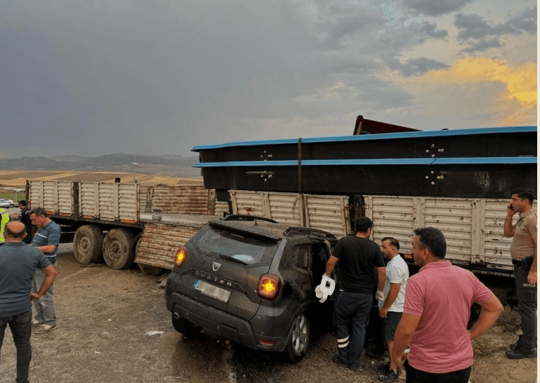 Trafik Kazasında 2’si Çocuk 6 Kişi Yaralandı – Kırıkkale Haber, Son Dakika Kırıkkale Haberleri Trafik Kazasında 2'si Çocuk 6 Kişi Yaralandı - Kırıkkale Haber, Son Dakika Kırıkkale Haberleri