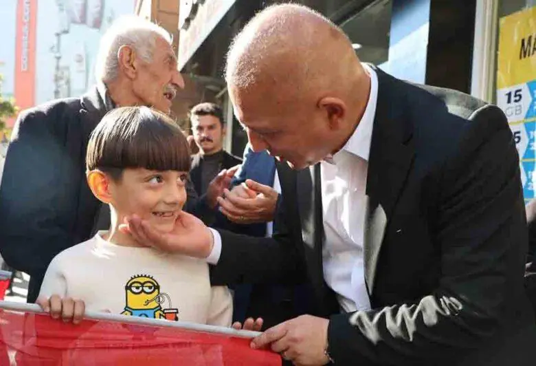 Esnaf ve Vatandaşlara 1923 adet Türk Bayrağı dağıtıldı - Kırıkkale Haber, Son Dakika Kırıkkale Haberleri Esnaf ve Vatandaşlara 1923 adet Türk Bayrağı dağıtıldı - Kırıkkale Haber, Son Dakika Kırıkkale Haberleri