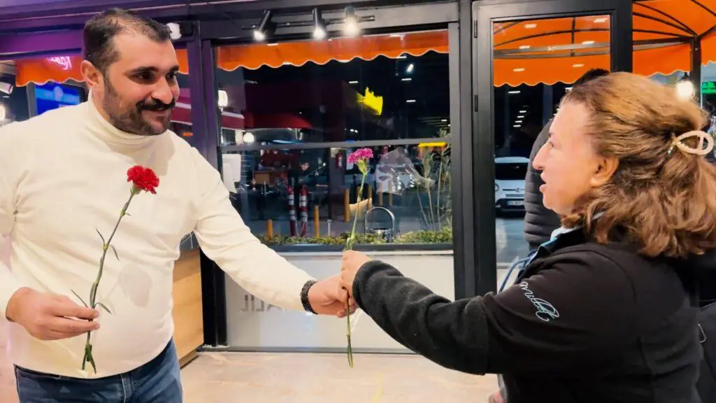 &Ouml;ğretmenler D&ouml;nerci Halil&rsquo;i Unutamayacak - Kırıkkale Haber, Son Dakika Kırıkkale Haberleri