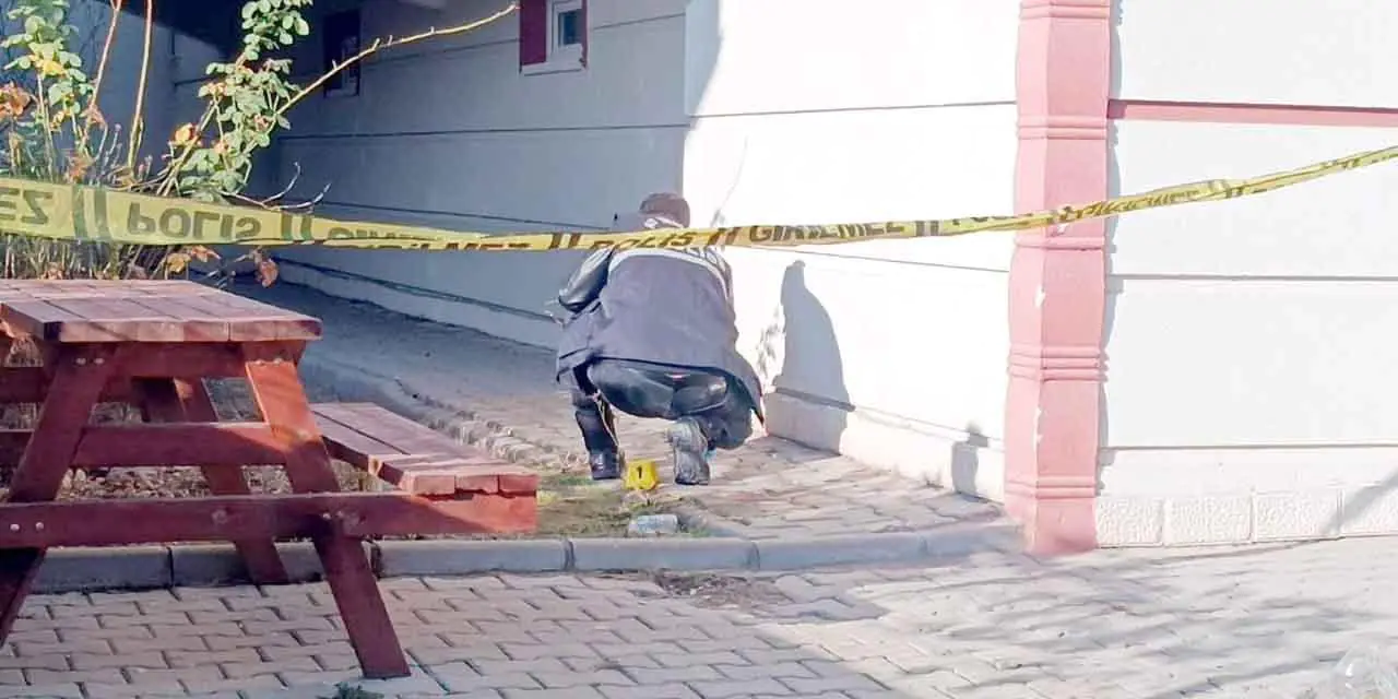 Dördüncü Kattan Düşen Kadın Ağır Yaralandı - Kırıkkale Haber, Son Dakika Kırıkkale Haberleri Dördüncü Kattan Düşen Kadın Ağır Yaralandı - Kırıkkale Haber, Son Dakika Kırıkkale Haberleri