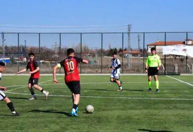 Kırıkkale'de Okul Sporları Futbol Yarı Final Maçları Başladı - Kırıkkale Haber, Son Dakika Kırıkkale Haberleri Kırıkkale'de Okul Sporları Futbol Yarı Final Maçları Başladı - Kırıkkale Haber, Son Dakika Kırıkkale Haberleri