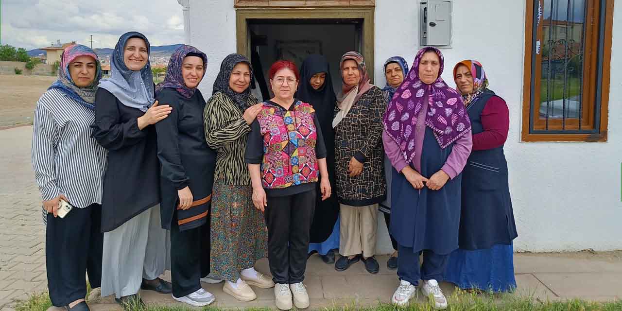 Ev hanımları mahalle konaklarında meslek öğreniyor - Kırıkkale Haber, Son Dakika Kırıkkale Haberleri Ev hanımları mahalle konaklarında meslek öğreniyor - Kırıkkale Haber, Son Dakika Kırıkkale Haberleri