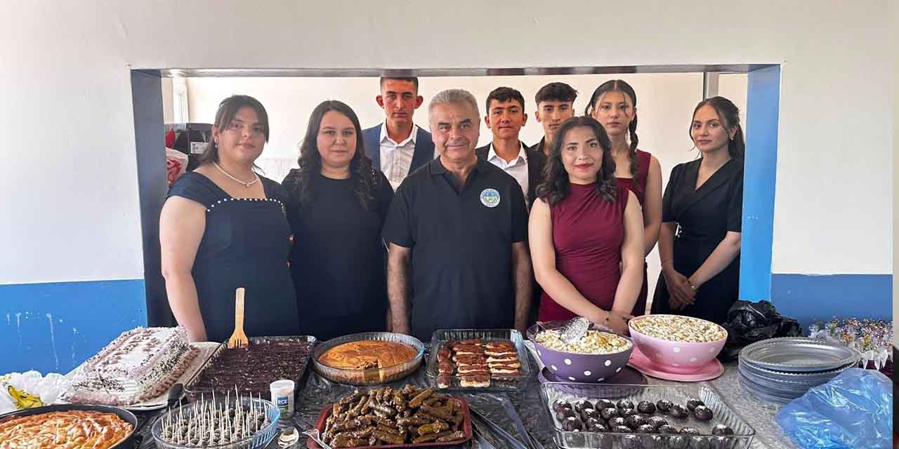 Liselilerden pastalı börekli mezuniyet - Kırıkkale Haber, Son Dakika Kırıkkale Haberleri Liselilerden pastalı börekli mezuniyet - Kırıkkale Haber, Son Dakika Kırıkkale Haberleri