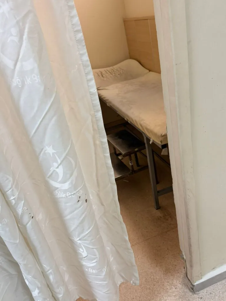 Yüksek İhtisas Hastanesi’nde İçler Acısı Görüntüler – Kırıkkale Haber, Son Dakika Kırıkkale Haberleri Yüksek İhtisas Hastanesi’nde İçler Acısı Görüntüler - Kırıkkale Haber, Son Dakika Kırıkkale Haberleri