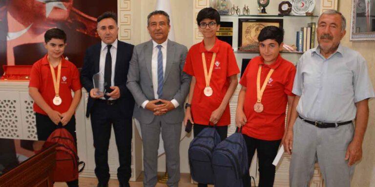 TÜBİTAK şampiyonları ödüllendirildi - Kırıkkale Haber, Son Dakika Kırıkkale Haberleri