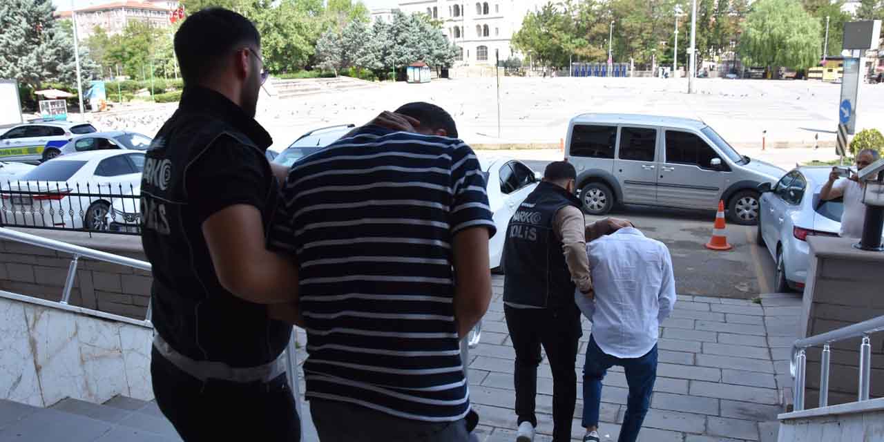 Uyuşturucu tacirleri tutuklandı! - Kırıkkale Haber, Son Dakika Kırıkkale Haberleri Uyuşturucu tacirleri tutuklandı! - Kırıkkale Haber, Son Dakika Kırıkkale Haberleri