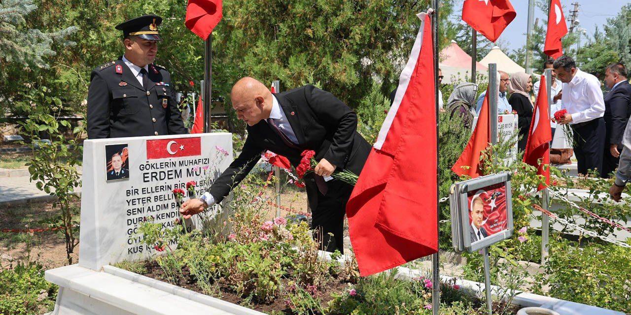 Önal, 15 Temmuz şehitlerini unutmadı - Kırıkkale Haber, Son Dakika Kırıkkale Haberleri Önal, 15 Temmuz şehitlerini unutmadı - Kırıkkale Haber, Son Dakika Kırıkkale Haberleri