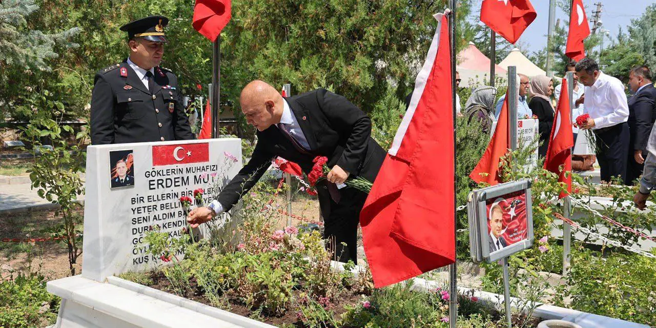Önal, 15 Temmuz şehitlerini unutmadı - Kırıkkale Haber, Son Dakika Kırıkkale Haberleri Önal, 15 Temmuz şehitlerini unutmadı - Kırıkkale Haber, Son Dakika Kırıkkale Haberleri