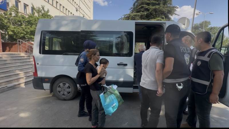52 Yıl Hapis Cezası Olan Kadın Yakalandı - Kırıkkale Haber, Son Dakika Kırıkkale Haberleri 52 Yıl Hapis Cezası Olan Kadın Yakalandı - Kırıkkale Haber, Son Dakika Kırıkkale Haberleri