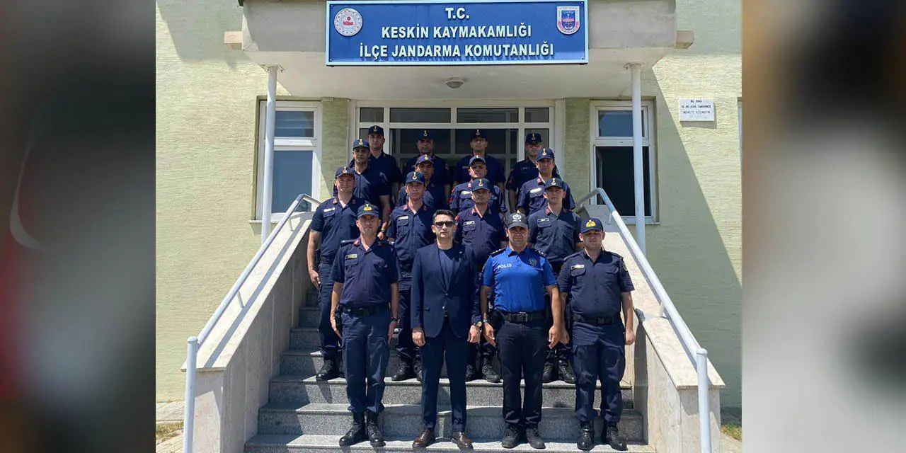Kayatürk’ten İlçe Jandarma Komutanlığına ziyaret - Kırıkkale Haber, Son Dakika Kırıkkale Haberleri Kayatürk’ten İlçe Jandarma Komutanlığına ziyaret - Kırıkkale Haber, Son Dakika Kırıkkale Haberleri