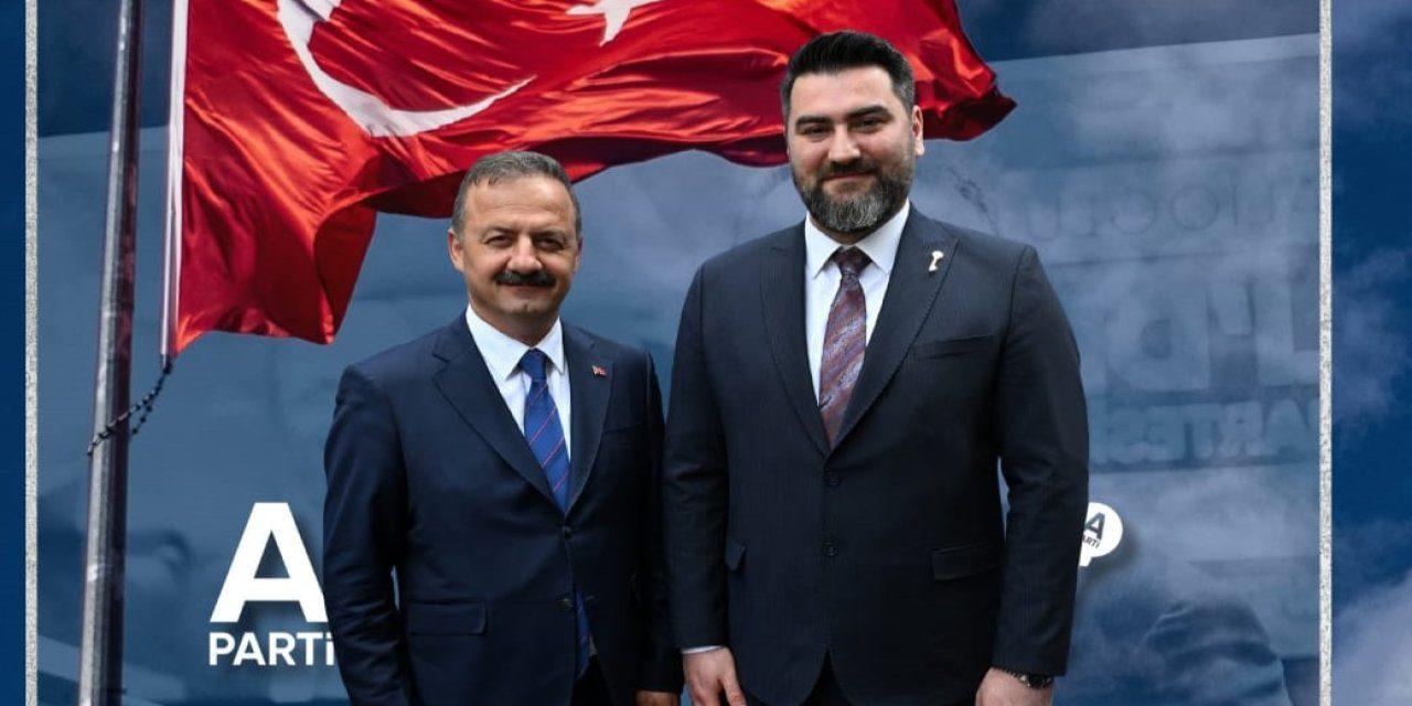 Özaydın: “Sizin derdiniz koltuk, bizim derdimiz vatan” - Kırıkkale Haber, Son Dakika Kırıkkale Haberleri Özaydın: “Sizin derdiniz koltuk, bizim derdimiz vatan” - Kırıkkale Haber, Son Dakika Kırıkkale Haberleri