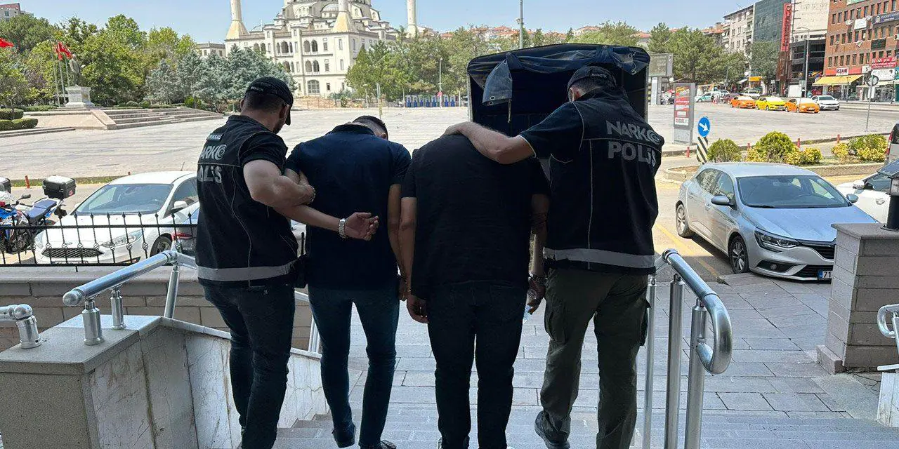 Emniyet sokak satıcılarına göz açtırmadı - Kırıkkale Haber, Son Dakika Kırıkkale Haberleri Emniyet sokak satıcılarına göz açtırmadı - Kırıkkale Haber, Son Dakika Kırıkkale Haberleri