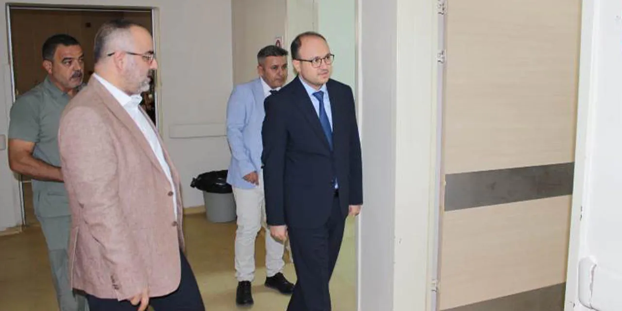 Hastanenin acil servisinde yeşil alan birimi incelendi - Kırıkkale Haber, Son Dakika Kırıkkale Haberleri Hastanenin acil servisinde yeşil alan birimi incelendi - Kırıkkale Haber, Son Dakika Kırıkkale Haberleri