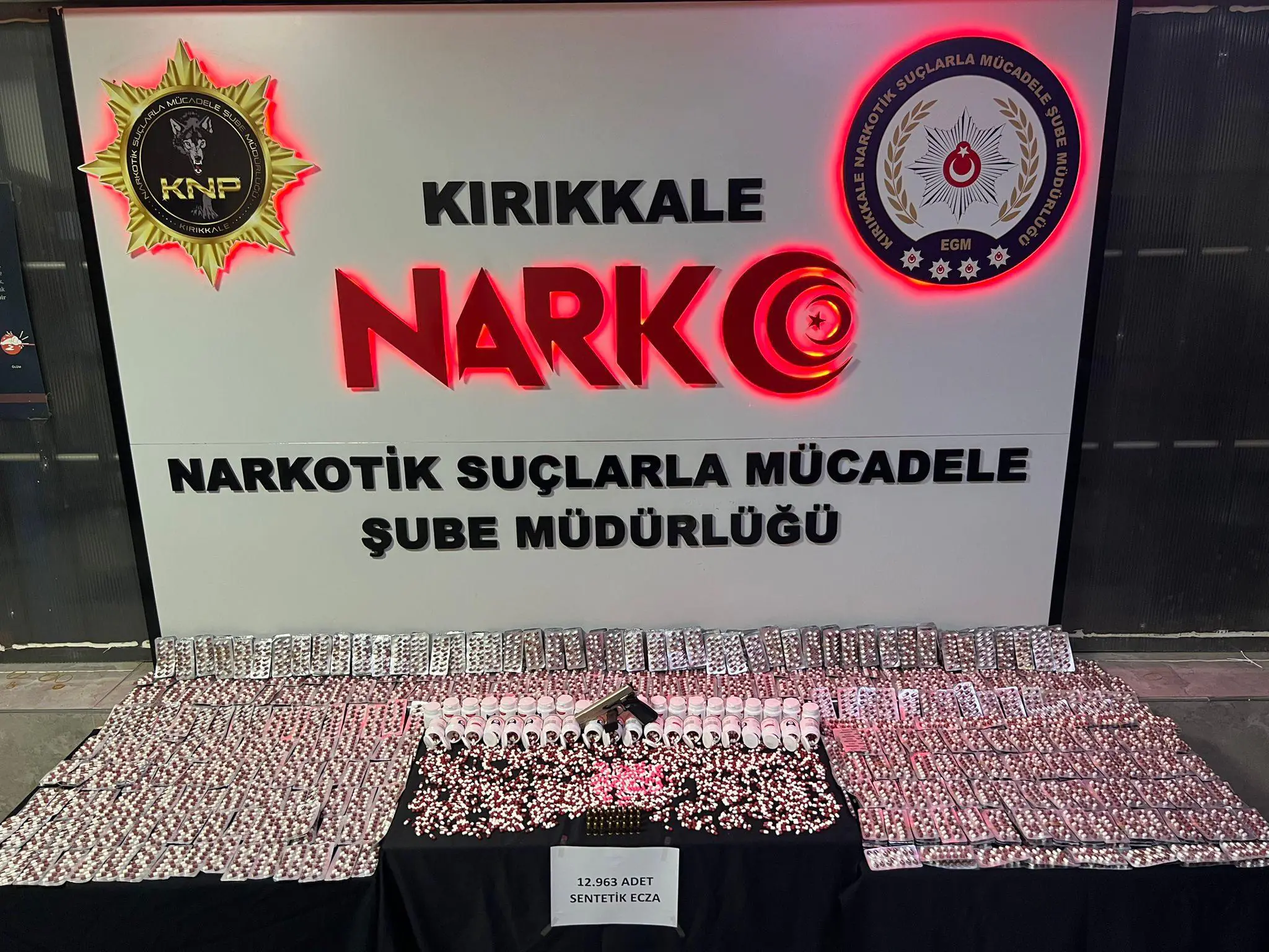 13 Bin Hap Ele Geçirildi; 2 Tutuklu (Video-Haber) - Kırıkkale Haber, Son Dakika Kırıkkale Haberleri 13 Bin Hap Ele Geçirildi; 2 Tutuklu (Video-Haber) - Kırıkkale Haber, Son Dakika Kırıkkale Haberleri