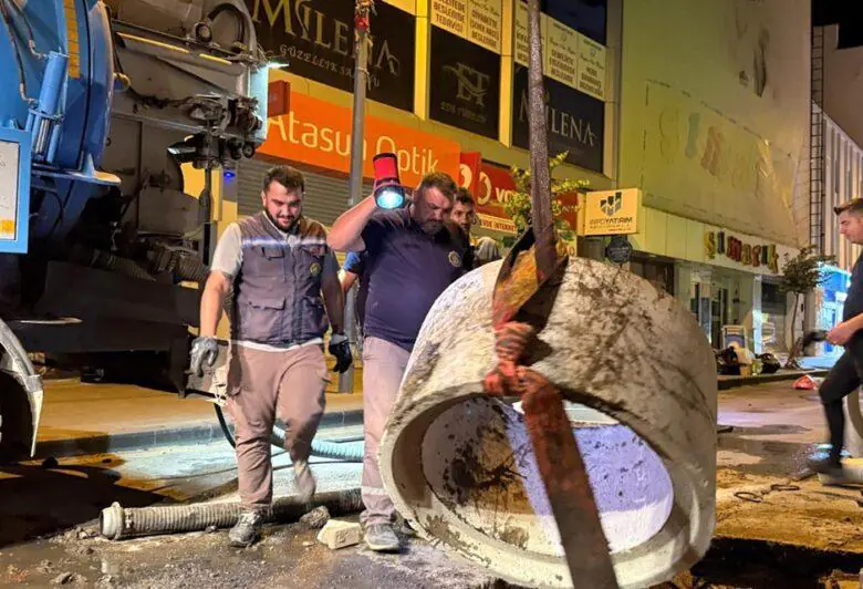 Bankalar Caddesi’nde 50 yıllık kanal bacası değişti - Kırıkkale Haber, Son Dakika Kırıkkale Haberleri