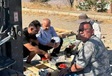 Başkan Cönger’den emekçilere kahvaltı ziyareti - Kırıkkale Haber, Son Dakika Kırıkkale Haberleri