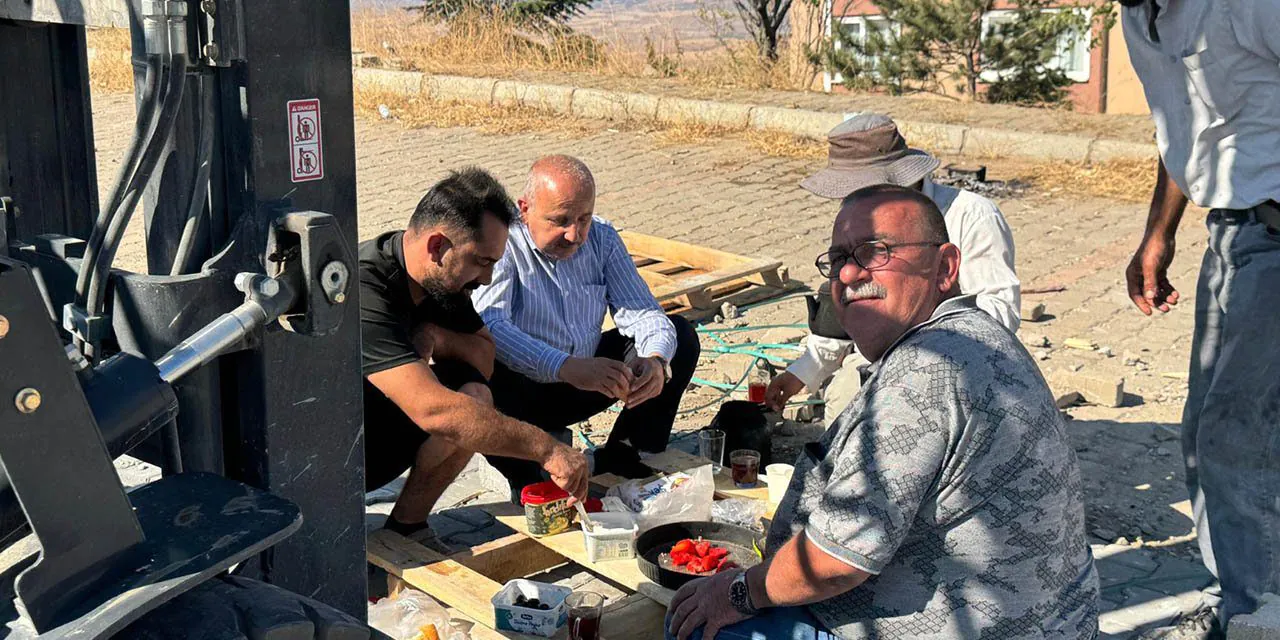 Başkan Cönger’den emekçilere kahvaltı ziyareti - Kırıkkale Haber, Son Dakika Kırıkkale Haberleri