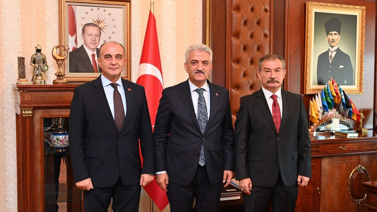 Yeni Kırıkkale Emniyet Müdürü Işık görevi devraldı - Kırıkkale Haber, Son Dakika Kırıkkale Haberleri Yeni Kırıkkale Emniyet Müdürü Işık görevi devraldı - Kırıkkale Haber, Son Dakika Kırıkkale Haberleri
